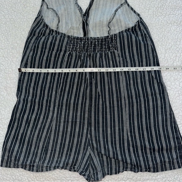 O’Neill halter romper jumper shorts jumpsuit striped buttons tie straps beach M - Picture 8 of 9